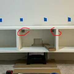 Kołki do szafek IKEA: Jak bezpiecznie zamontować na każdej ścianie?