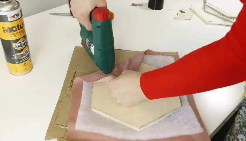 Panel tapicerowany DIY: Zrób to sam i stwórz wymarzone wnętrze!