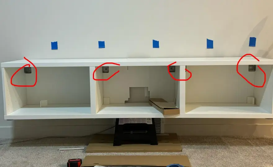 Kołki do szafek IKEA: Jak bezpiecznie zamontować na każdej ścianie?