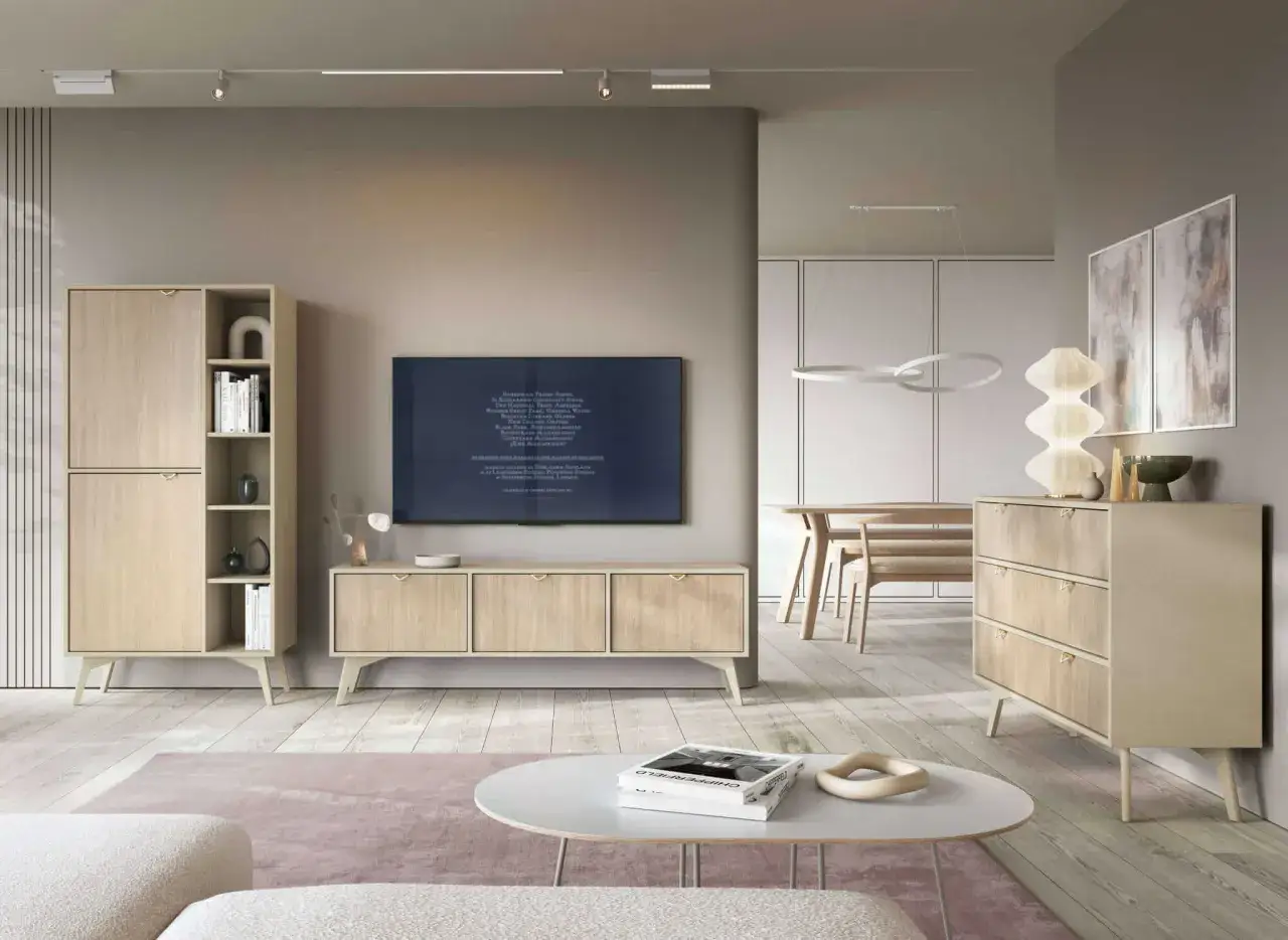 Nowoczesny salon z beżową kanapą i kolorową ścianą